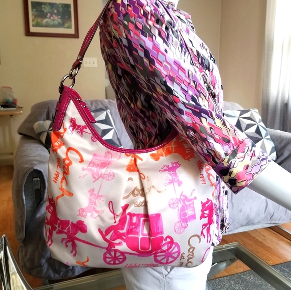 Coach Handbags - Nice COACH Horse and Carriage Hobo